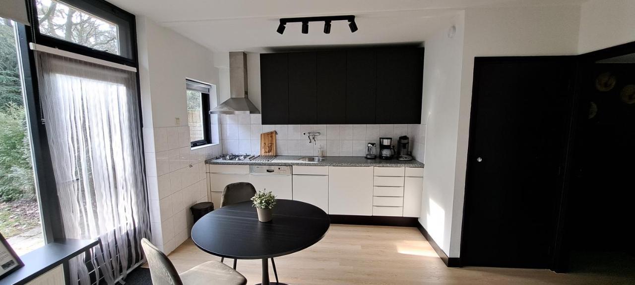 Knusse Bungalow Otterlo Veluwe Buitenkant foto